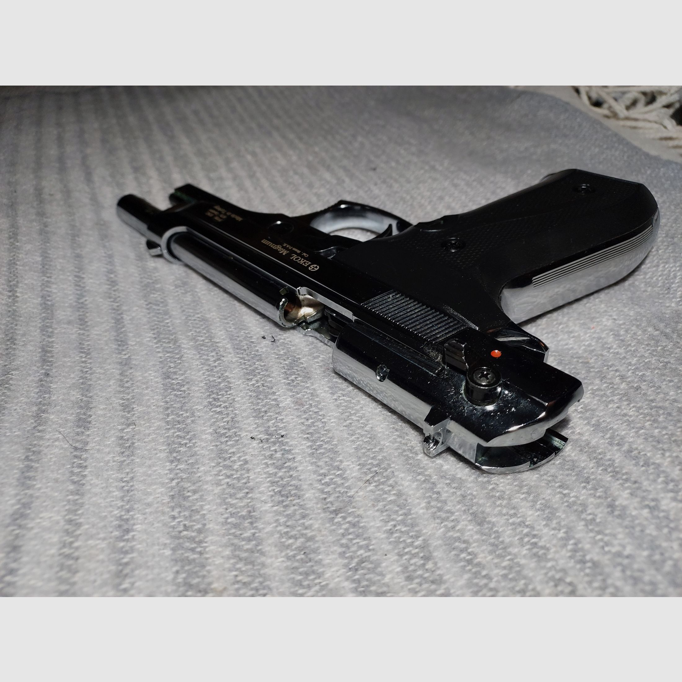 Ekol Firat Magnum pistolet de défense chromé cal. 9mm P.A.K. (PTB 973) comme neuf !