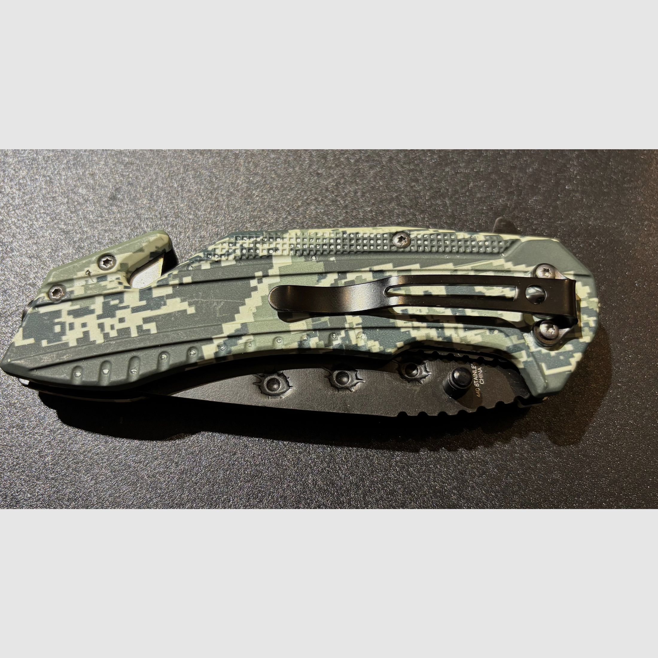 Klappmesser Camuflage Vitrinenstück Neu 