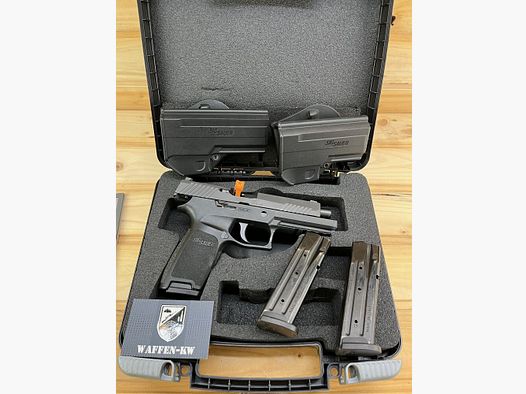 SIG Sauer P320 FullSize mit 3x Magazine, Koffer, Safety Flag und 2x Holster 9mmLuger