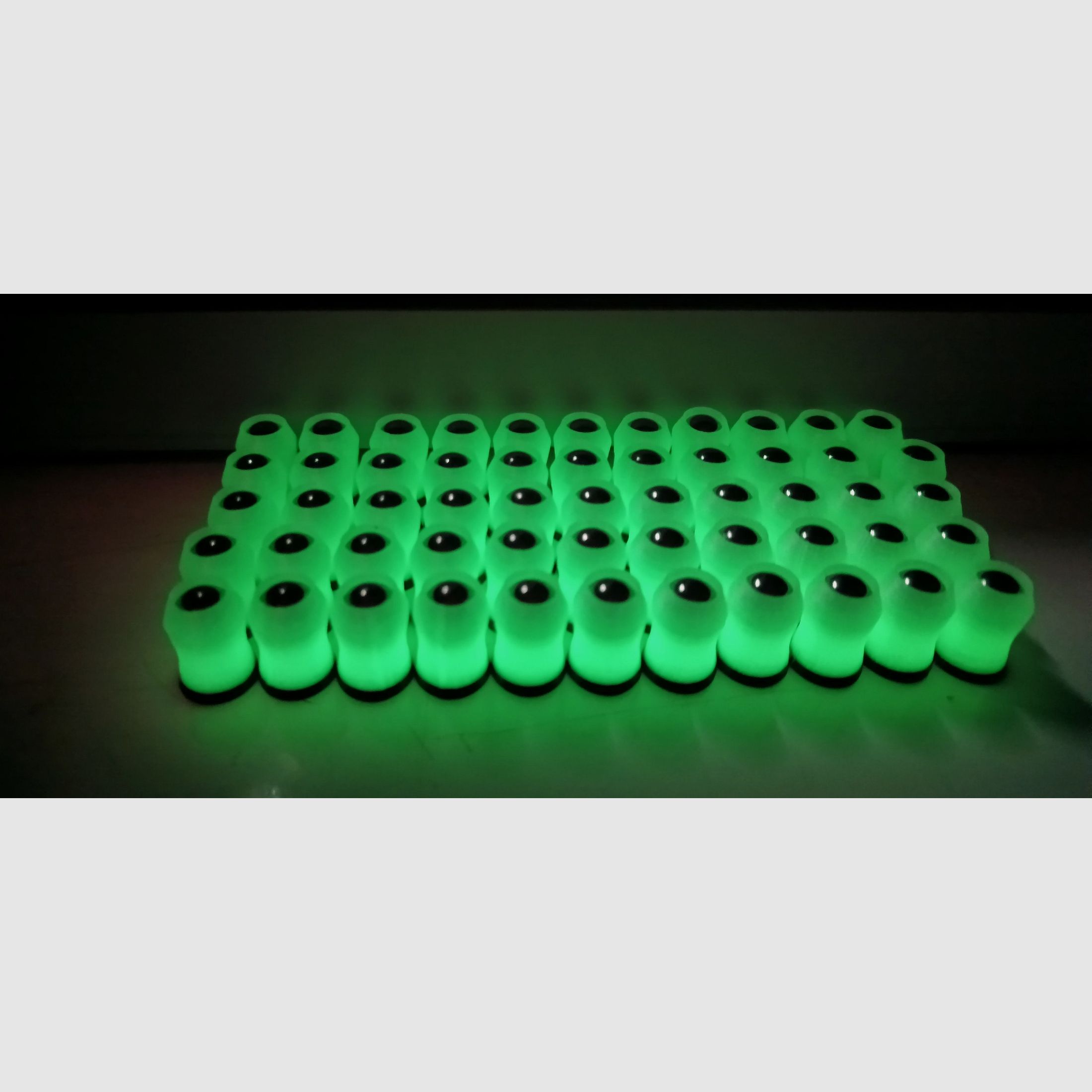 AEA MEGALODON SLUGS GLOW IN THE DARK 30 STÜCK MAX. LEGAL PERFORMANCE CAL. 50