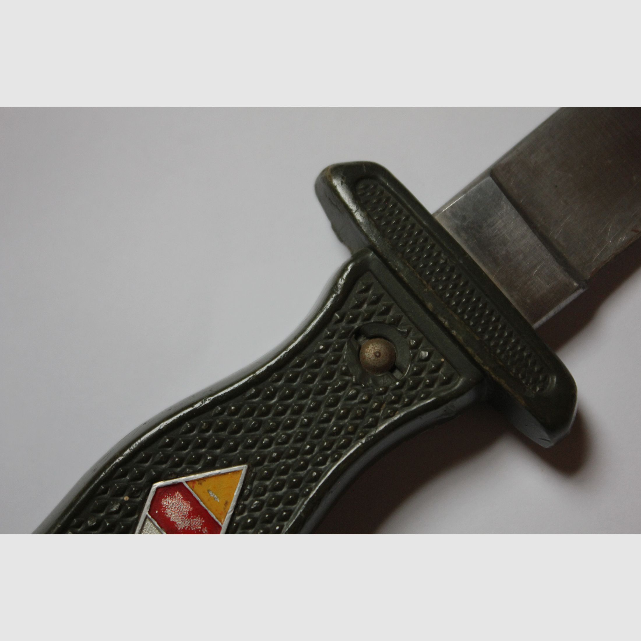 Couteau de randonnée original de Hubertus Solingen de la guerre froide, modèle de couteau de combat de la Bundeswehr et visuellement inspiré du couteau de randonnée HJ