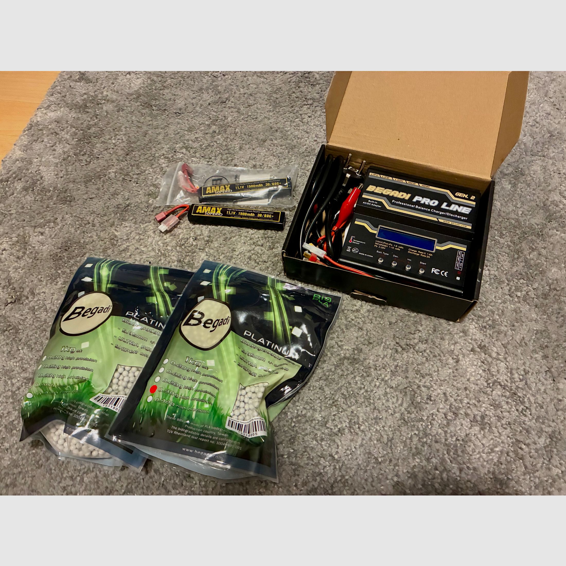 BEGADI AKM GEN-5 SPORT S-AEG Airsoft Softair + 8 Magazine / 11V Akkus, Ladegerät, BBs