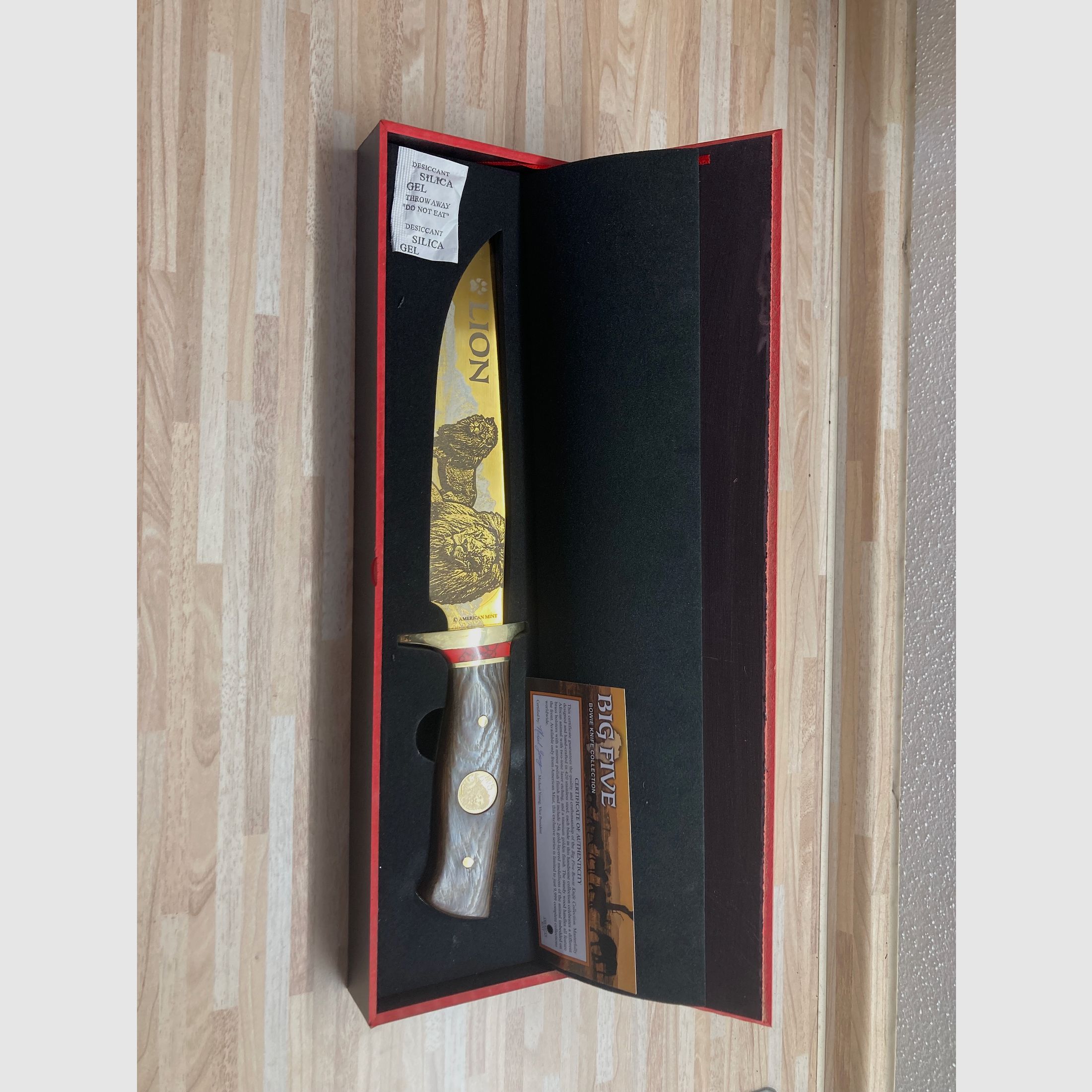 Zwei neue Bowie-Sammlermesser von American Mint