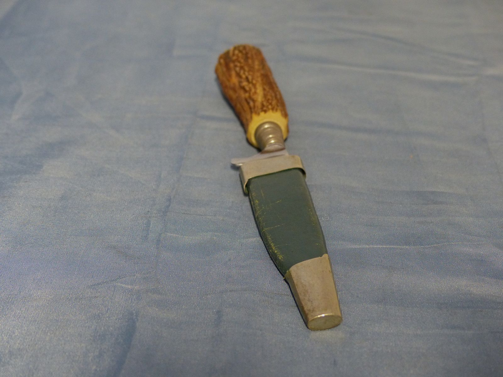 Bawarskie noże myśliwskie, noże tradycyjne, noże do przekąsek Anton Wingen Jr. z uchwytem z poroża jelenia, prawie antyczne