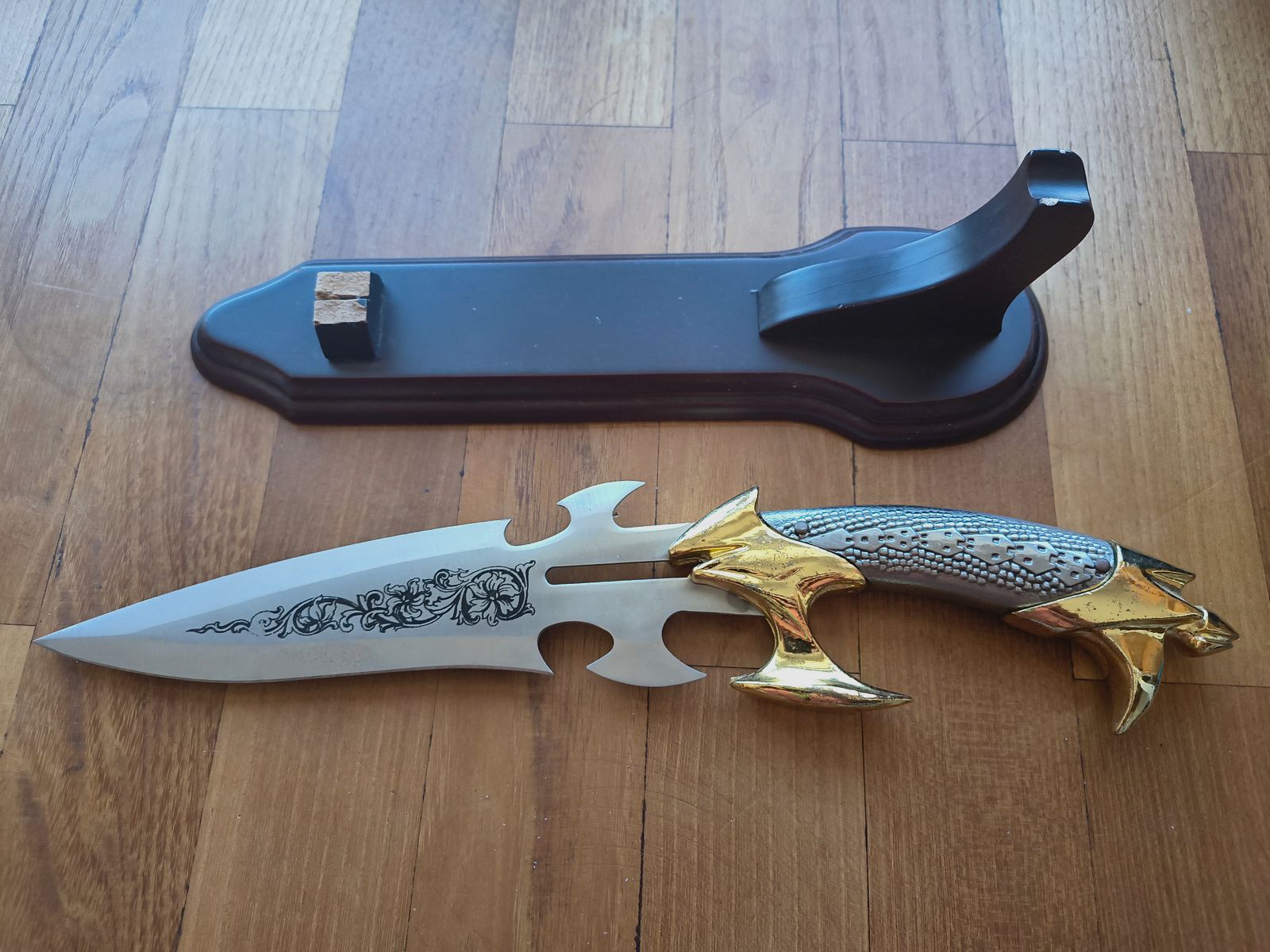 Couteau médiéval 36 cm de longueur totale