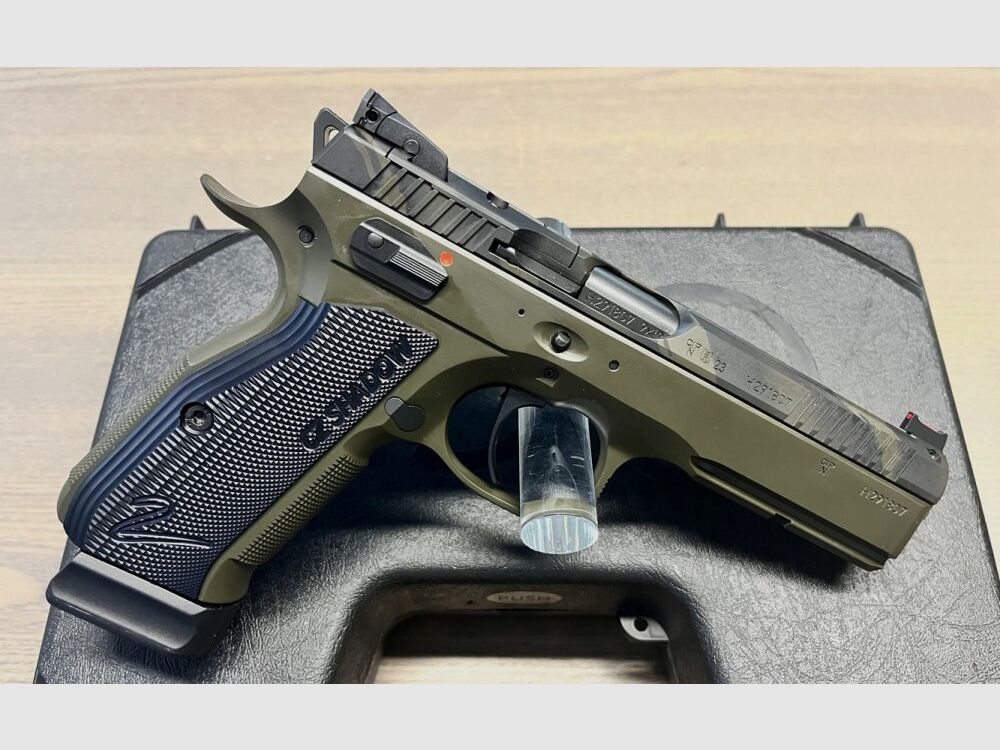 CZ Uhersky Brod Shadow 2 - SONDERMODEL - Camo / Olijf