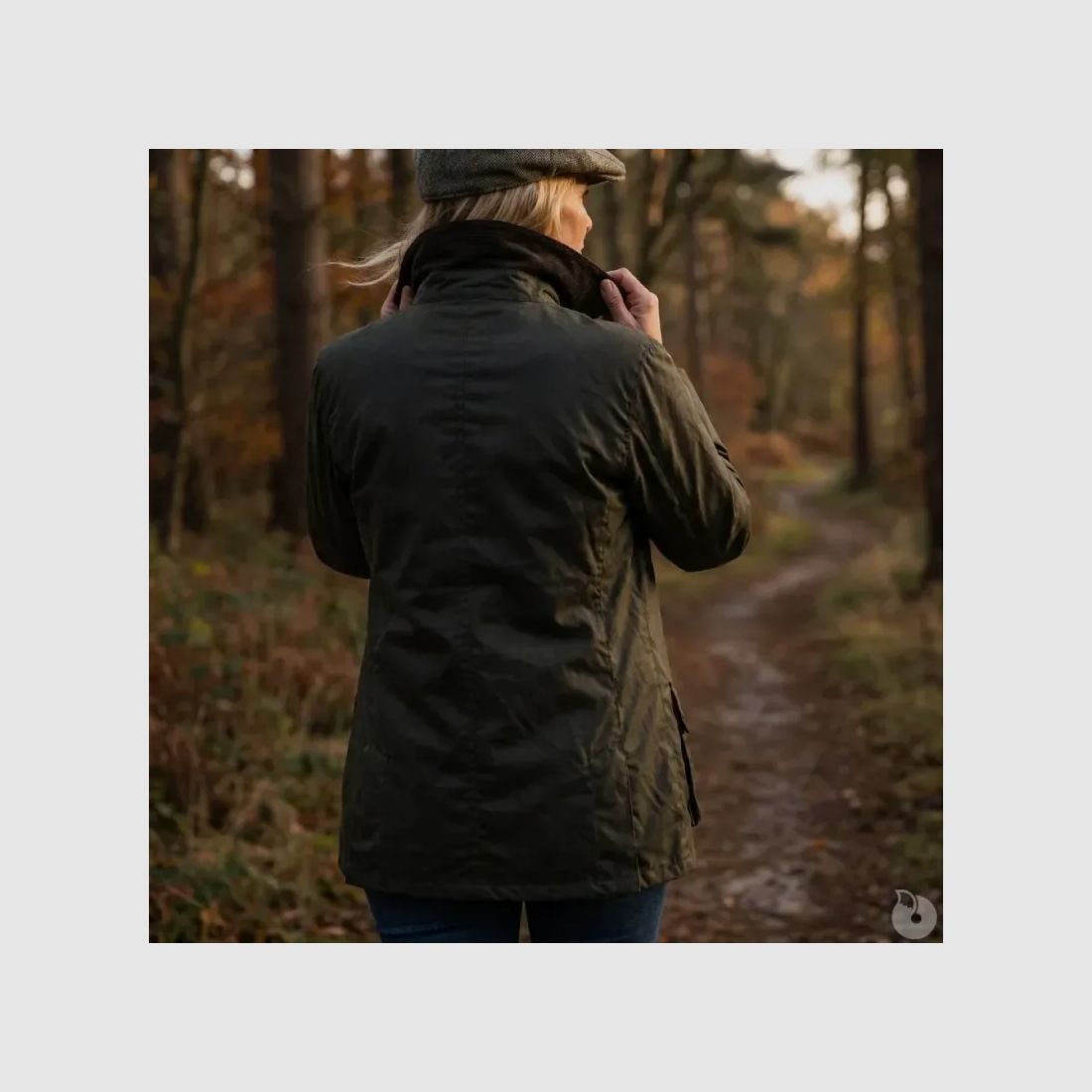 Women's waxed cotton jacket Walker & Hawkes Kirkstall olive green, image 7 of 18