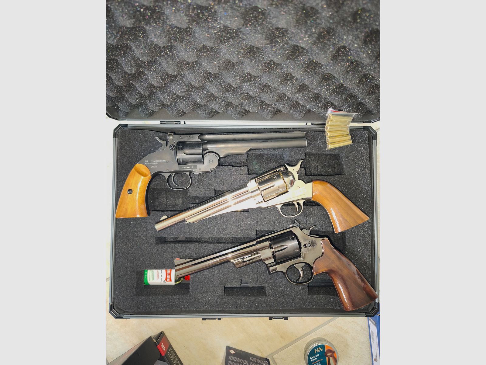 Revolver Set: Remington 1875, Schofield 1877 und M29/Metall+ Echtholz/ Neuwert über 800€