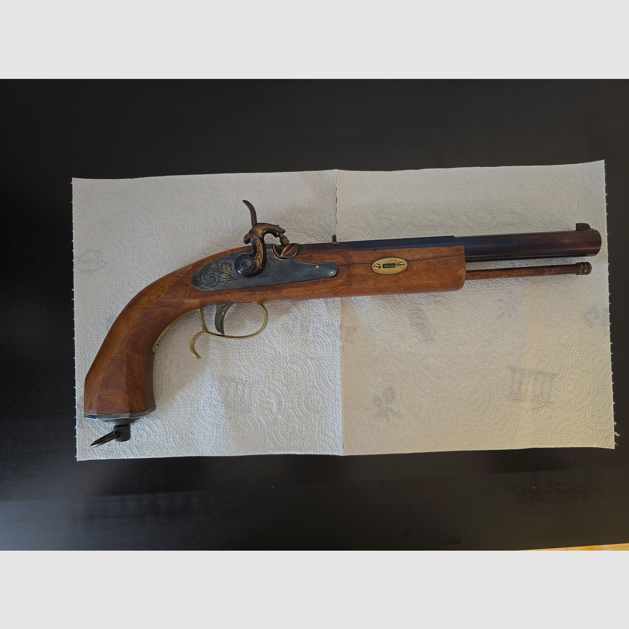 Single-shot percussion pistol (muzzleloader) – caliber .45/.50? Ardesa, Pedersoli, Investarm or Euroarms?