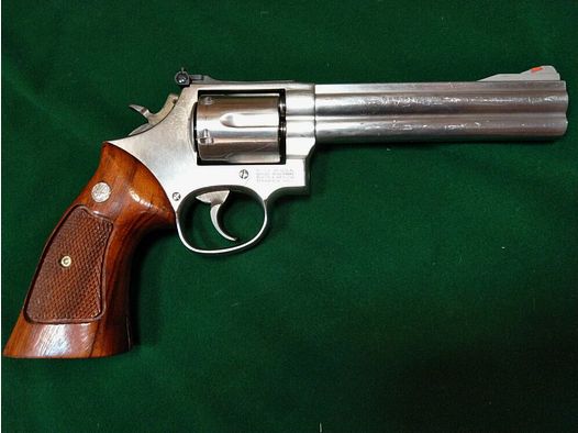 Smith & Wesson	 686-4