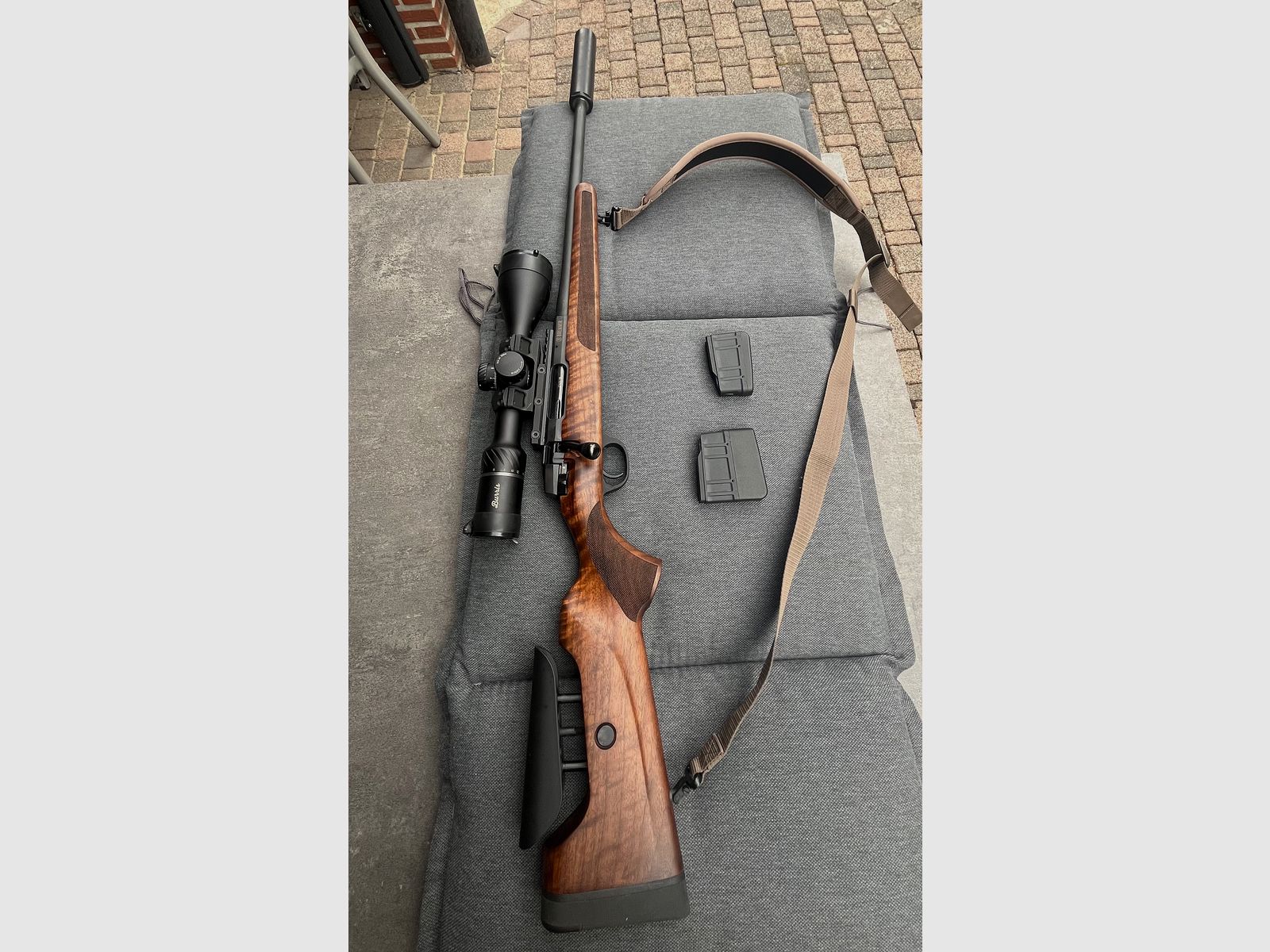 Brenner BR20 .308Win w zestawie z suppressorem i scope