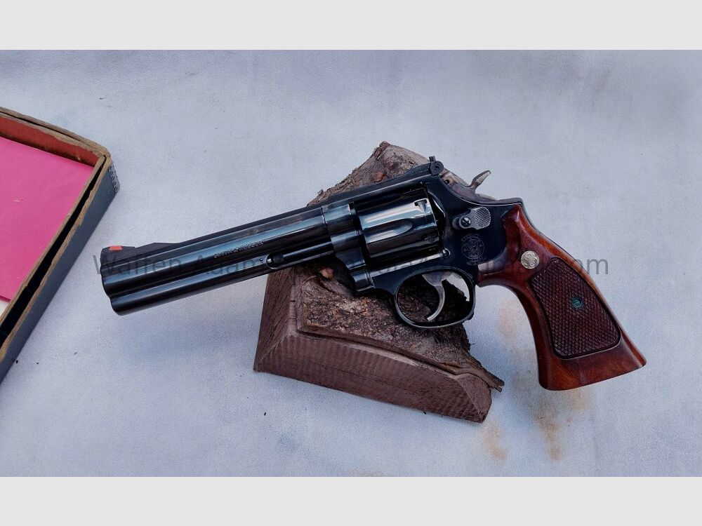 Smith & Wesson Model 586 6 inch