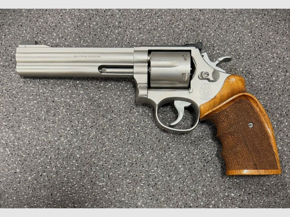 S&W Smith & Wesson 686 - 3 Target Champion