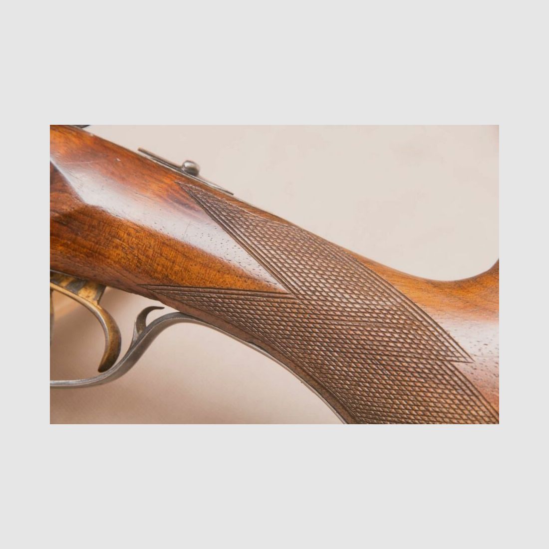 Cross flute double-barrel shotgun