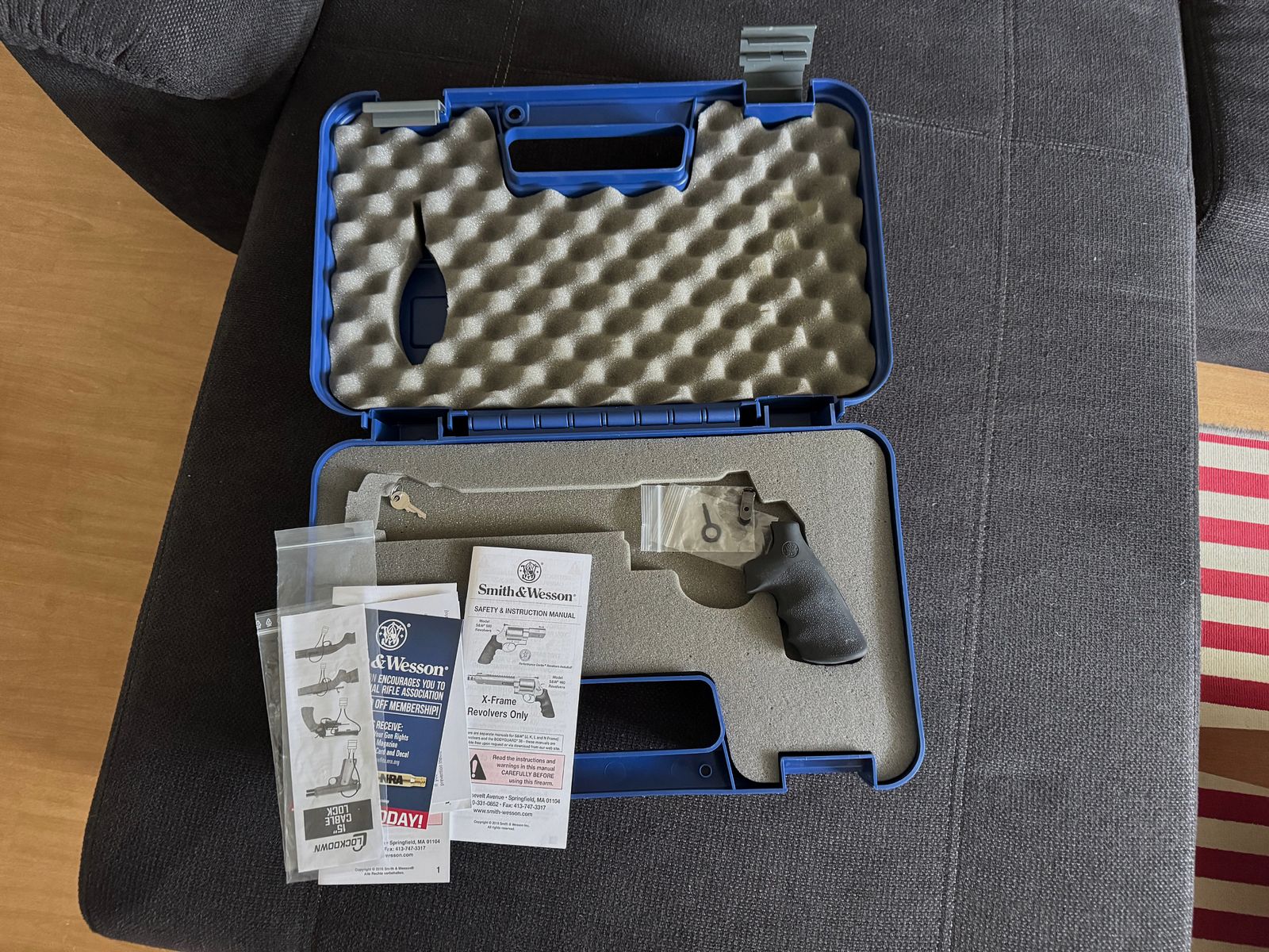 Smith&Wesson 500   8 3/8 Révolver