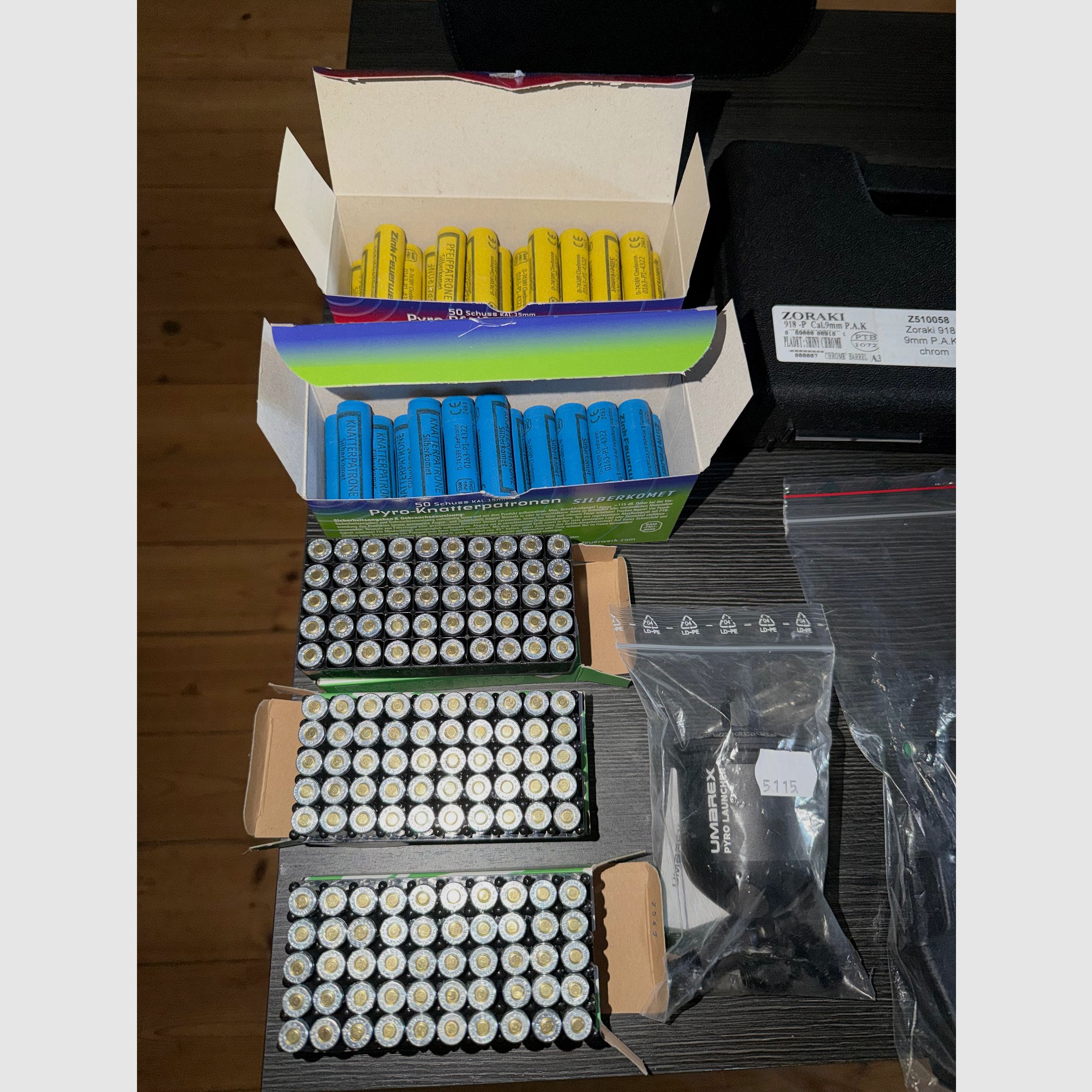 918-P blank firing pistol chrome 9mm incl. accessories