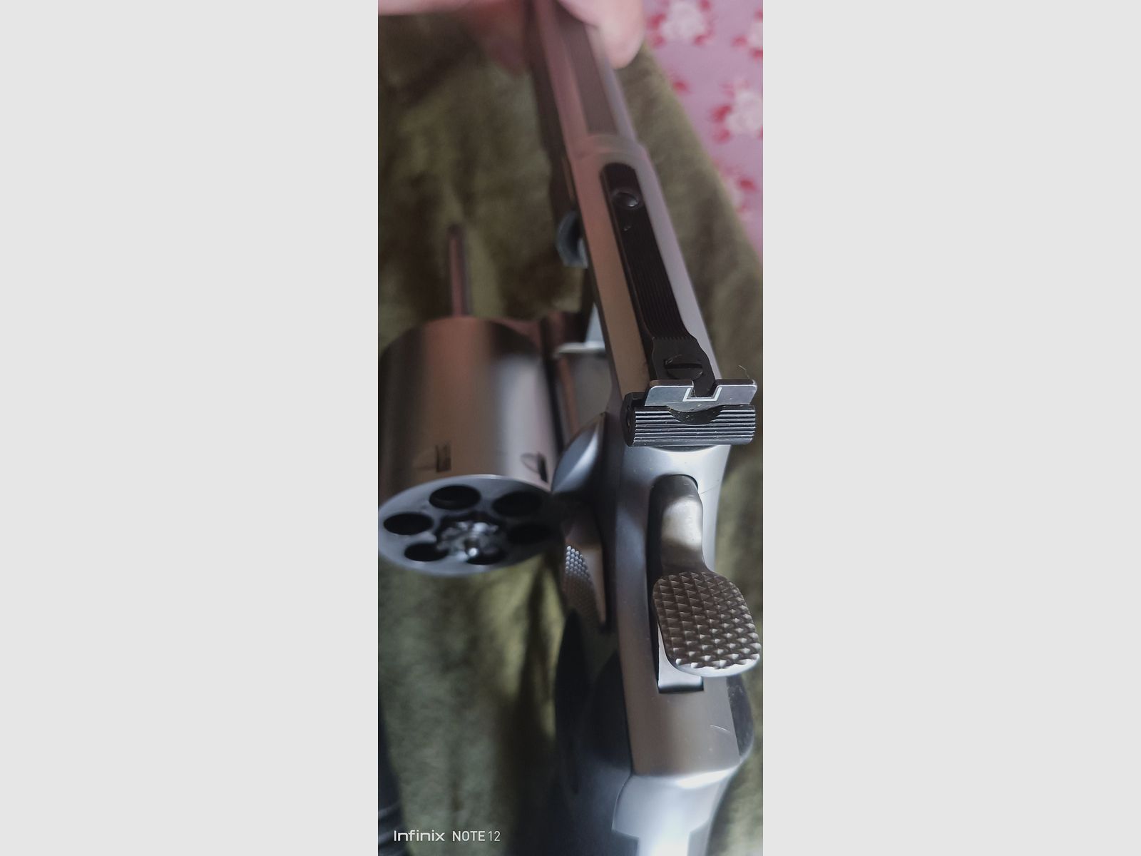 Rewolwer Smith & Wesson 6" lufa