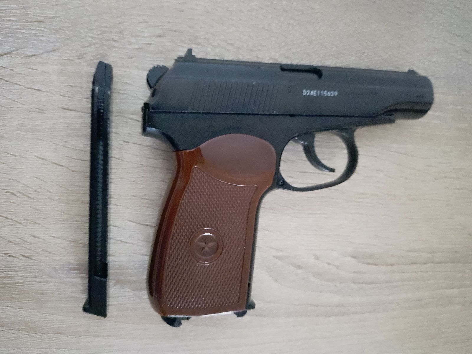 Makarov  CO 2  Pistole