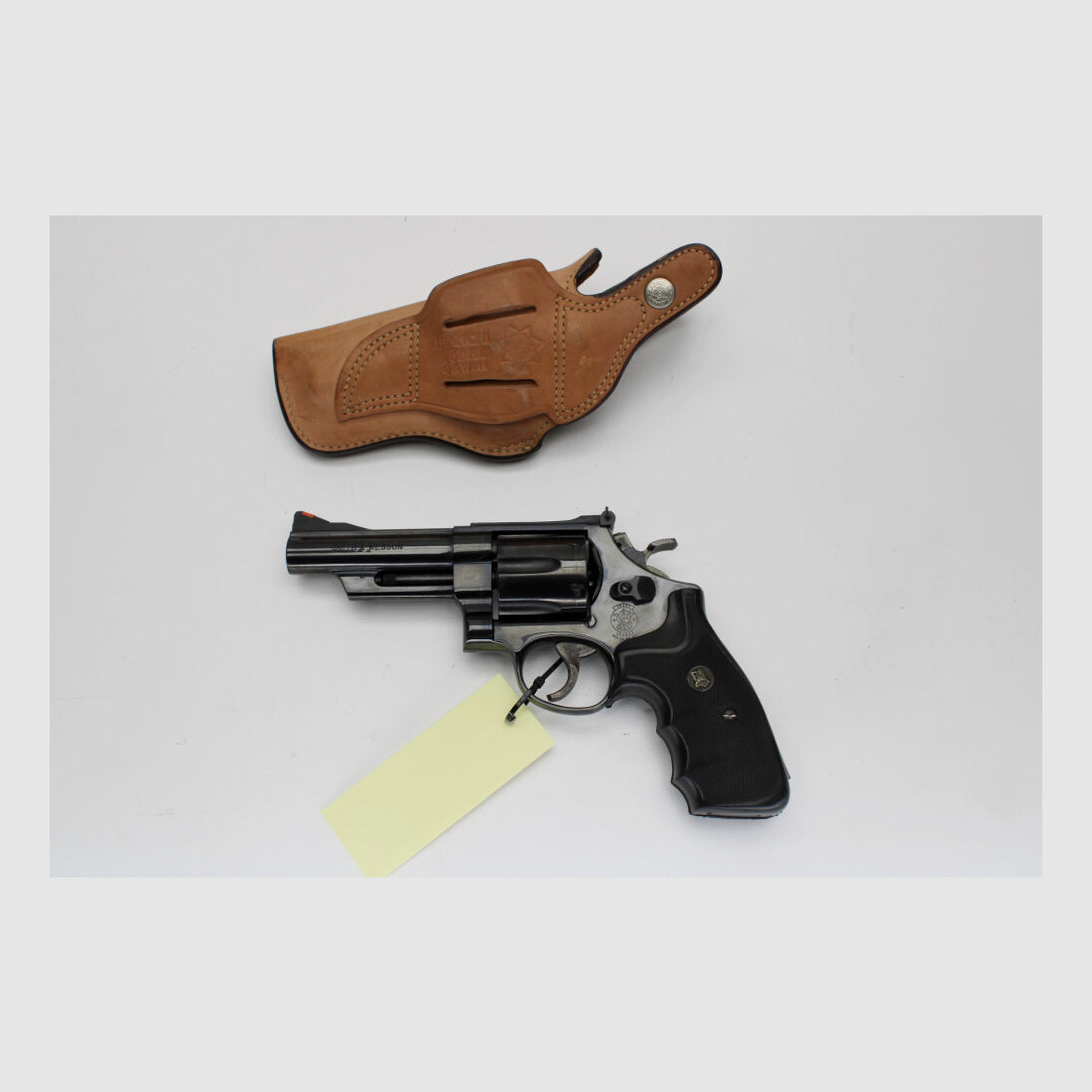 Revolver S&W Smith & Wesson Mod 29-5 Cal. .44Rem Mag 4" cañón Bianchi holster .44RemMag