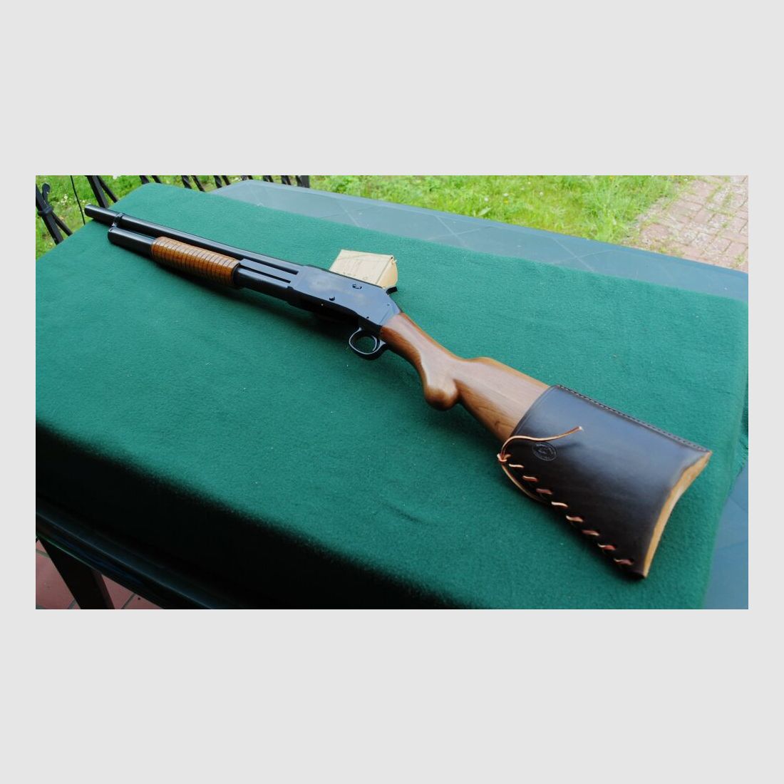 Winchester 97 von Norinco mit Butt Stock Cover von Kirkpatrick