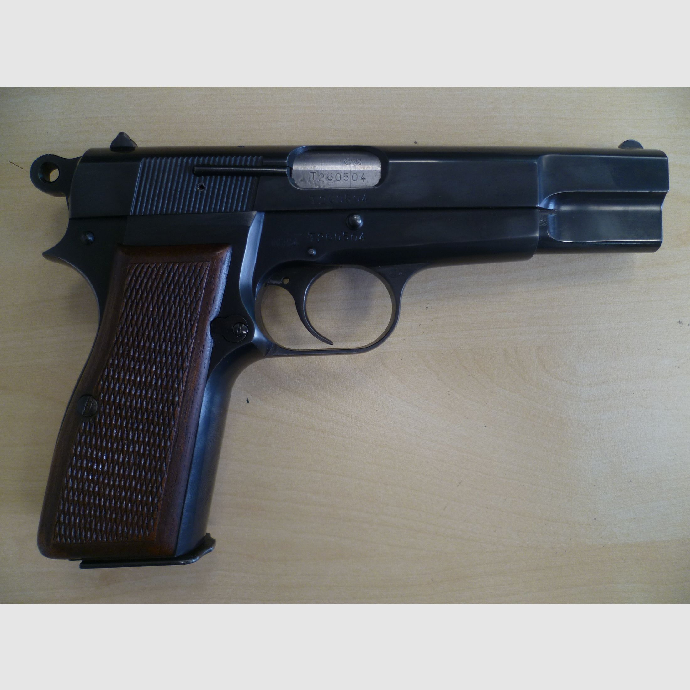 Pistole FN High Power- 9 mm Luger