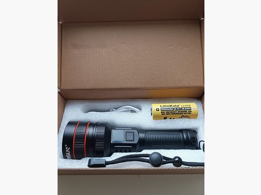 Taschenlampe 3500 Lumen, Tastenspeicher und Liitokala LII-51S 26650 Markenakku
