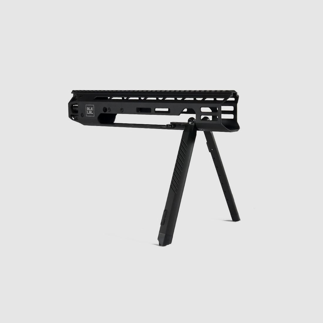 BLK LBL AR15 handguard with integrated bipod