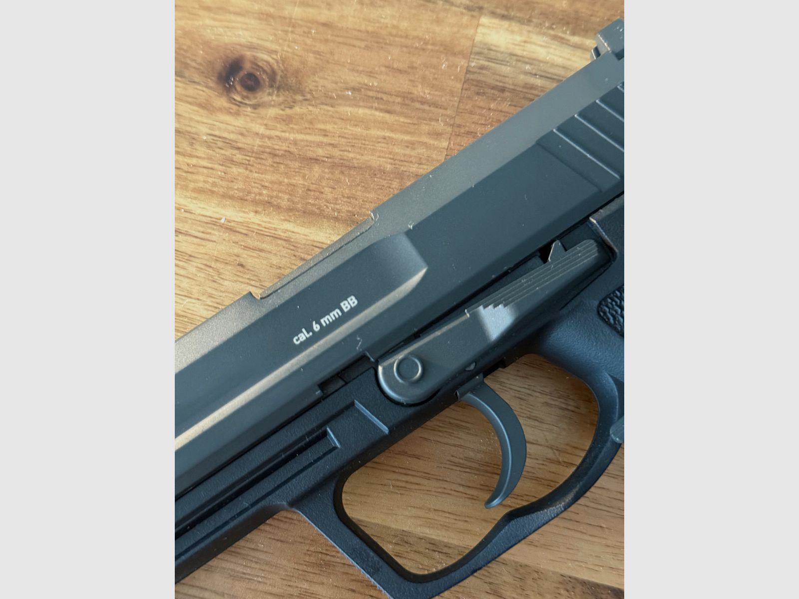 H&K USP Airsoft Pistol 6 mm BB – New condition including extensive accessories
