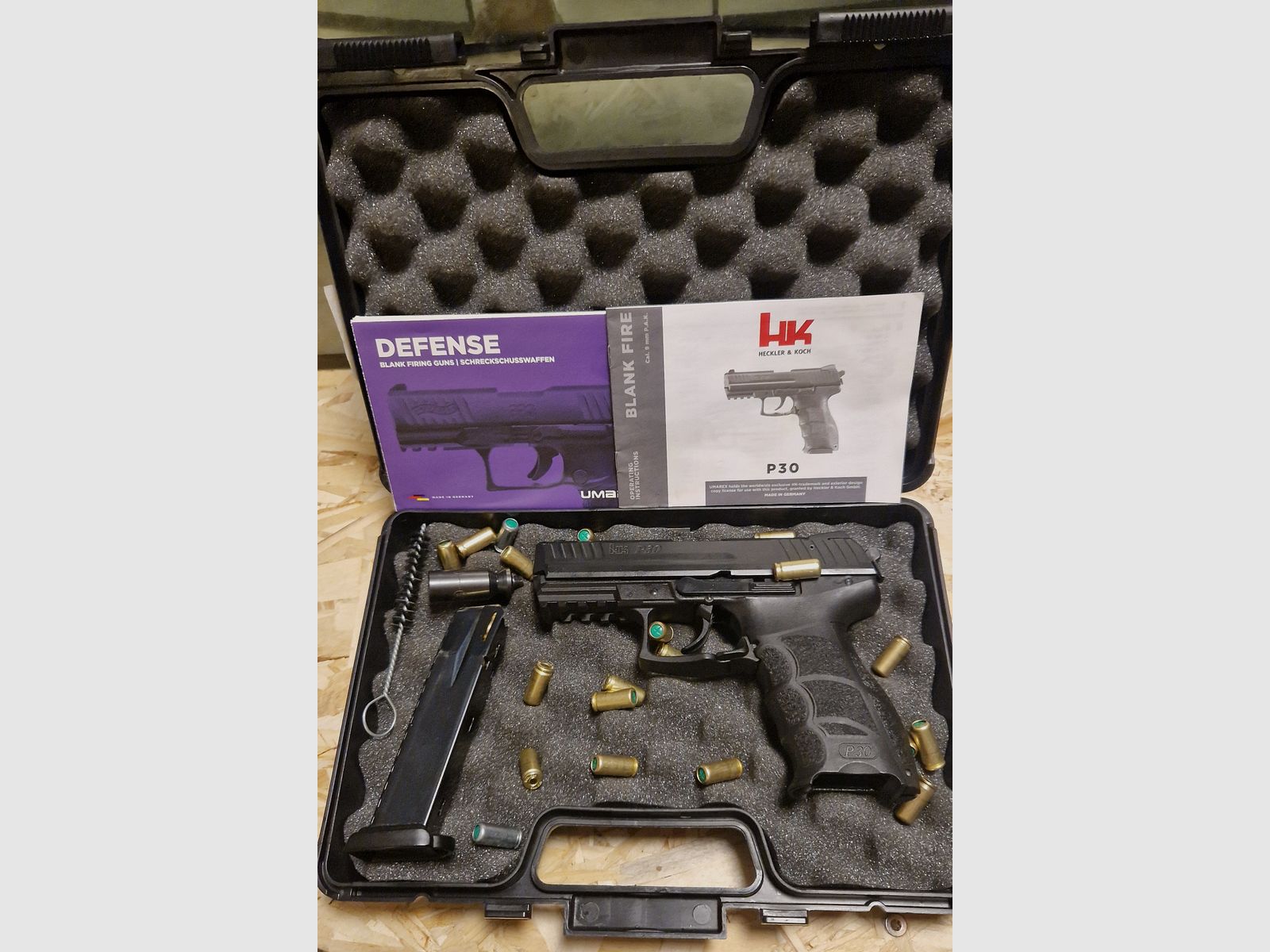 HECKLER KOCH HK P30 / BLACK / with accessories / cal. 9mm P.A.K. / PTB 912 / STARTLE GAS PISTOL NEW YEAR SELF-DEFENSE COLLECTION -----> read description <------