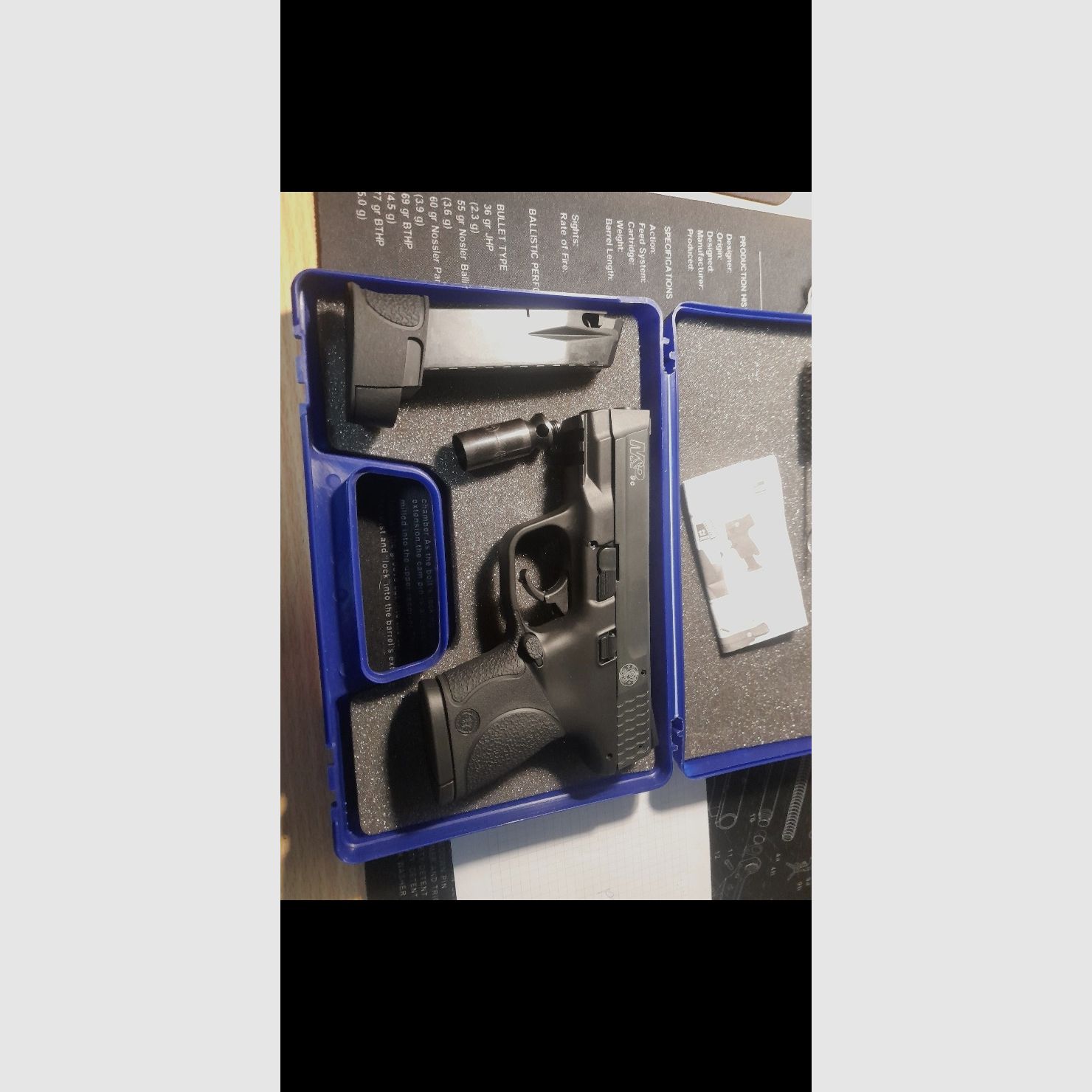 Smith and Wesson Mp9C 9mm pak, image 1 sur 2