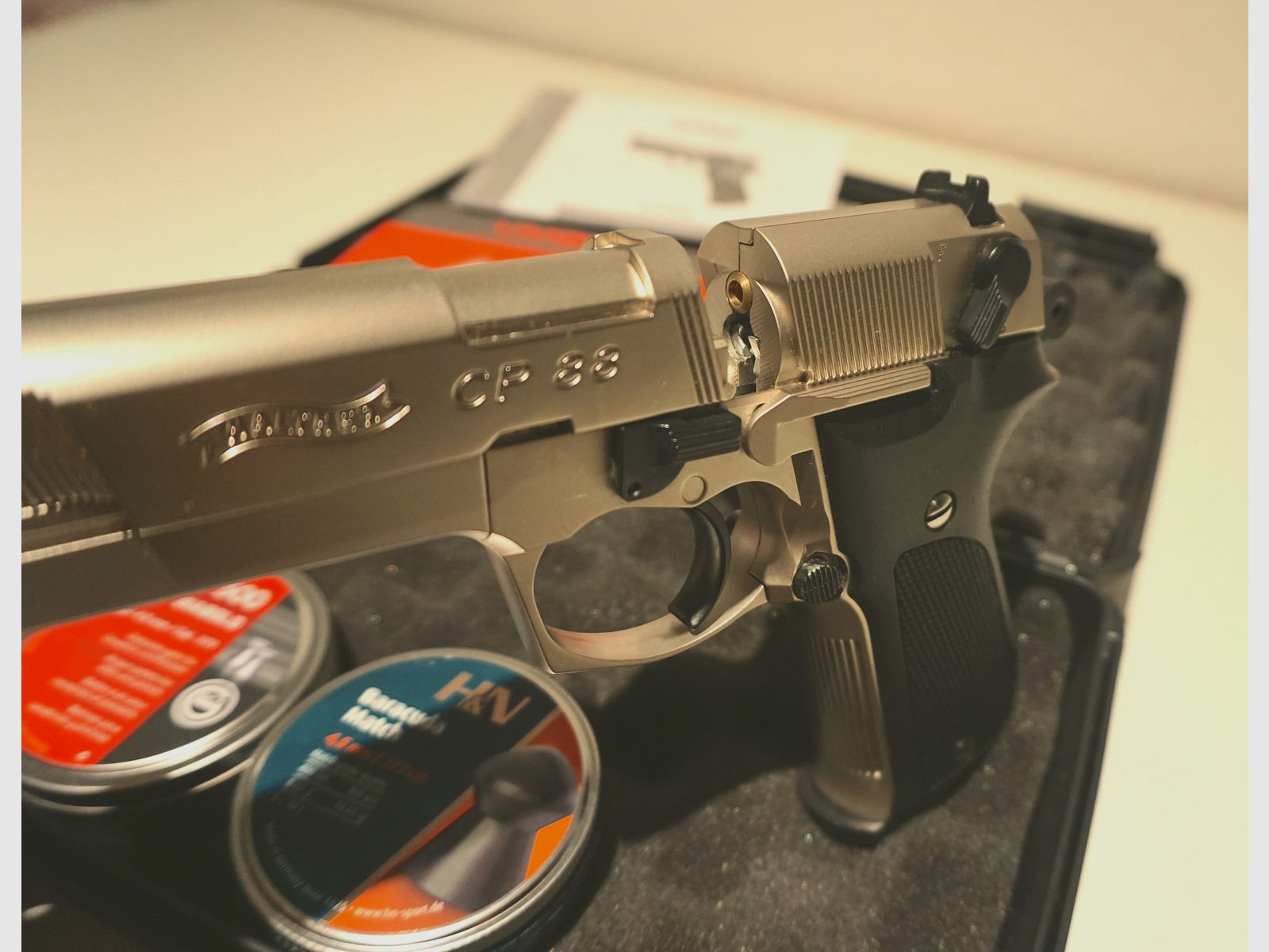 Walther CP88 Competition vernickelt von Umarex inkl. CO2 Patronen, Diabolos und Reinigungszubehör