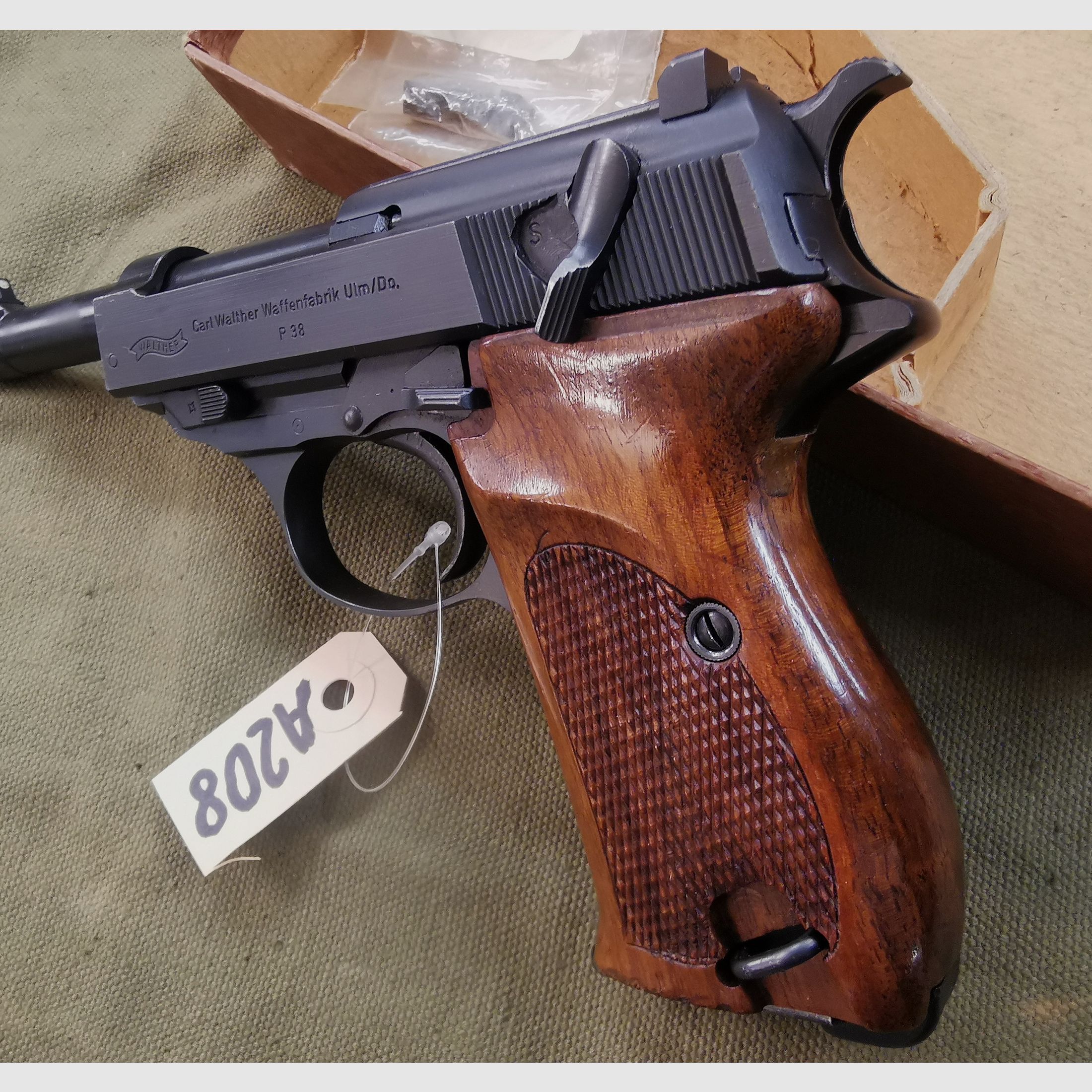 Walther P38 all-steel OVP with supply number