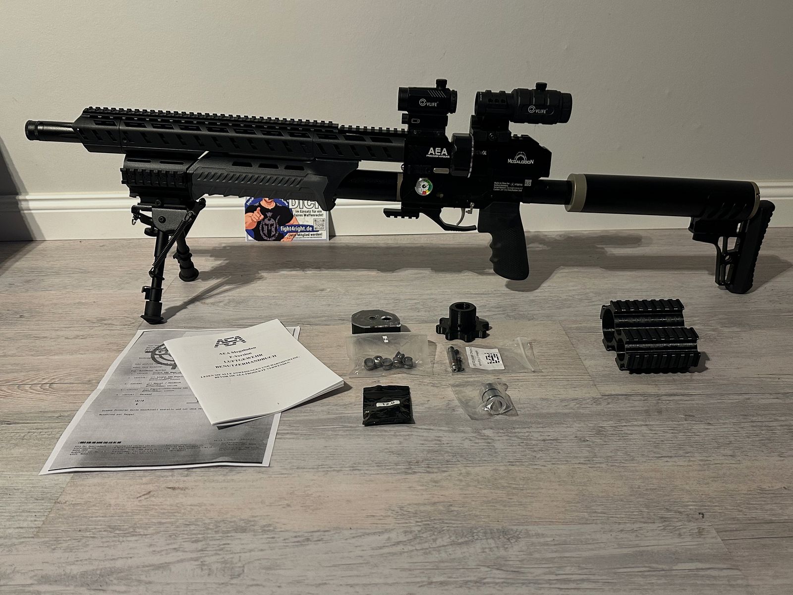 Neue  sofort verfügbar AEA  Megalodon ( Original) mit Rechnung & Zubehör 