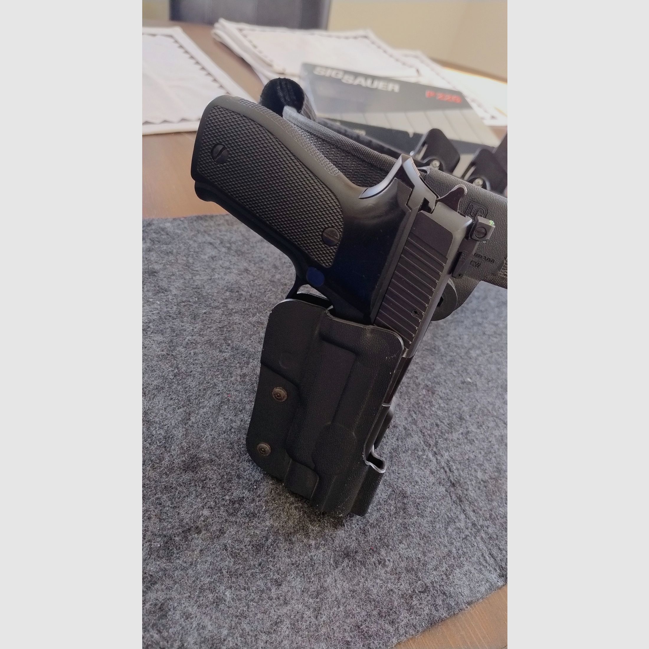 SIG P226 avec accessoires complets, image 15 sur 18