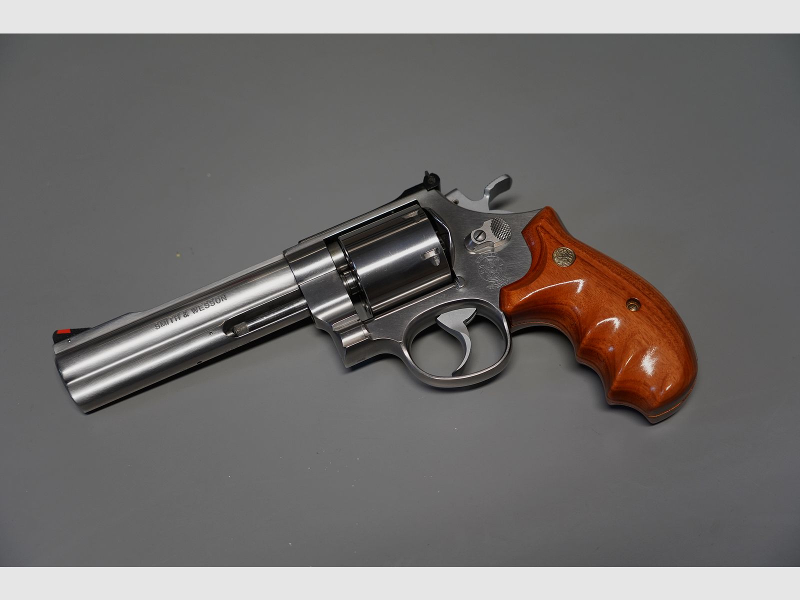 Smith & Wesson Model 627-0, kal. 357 Mag., w doskonałym stanie,