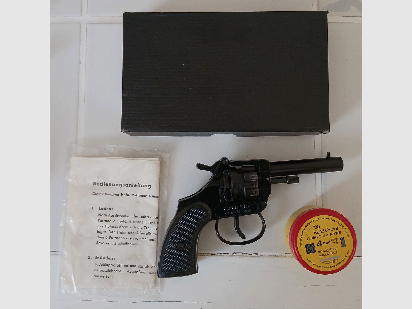 Revolver Valor Mk4 @ Kal. 4 mm R lang @ incl. munitie @ volledig functioneel @ grijp in