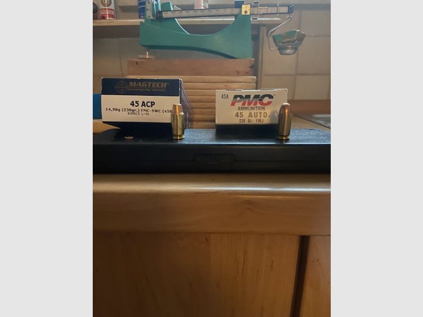 Patronen .45 ACP