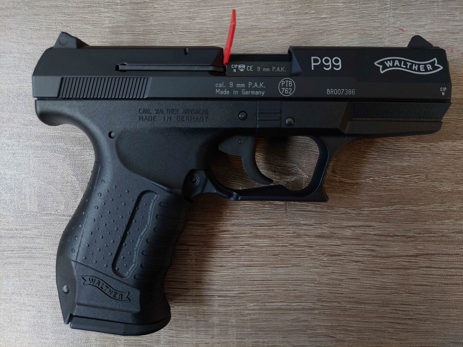 Walther P99 | 9 mm P.A.K. (+ Extra Magazin)