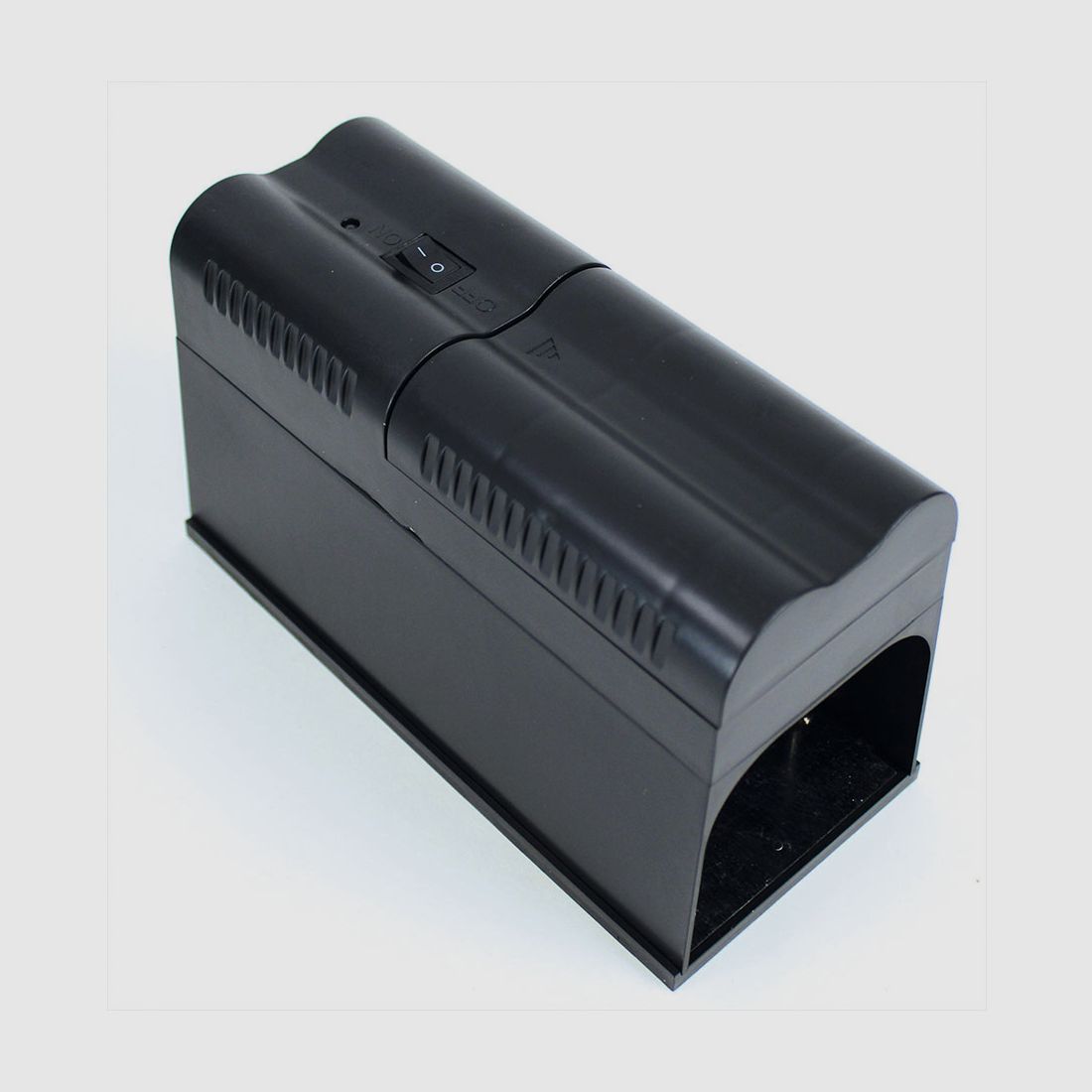 Electronic rat trap