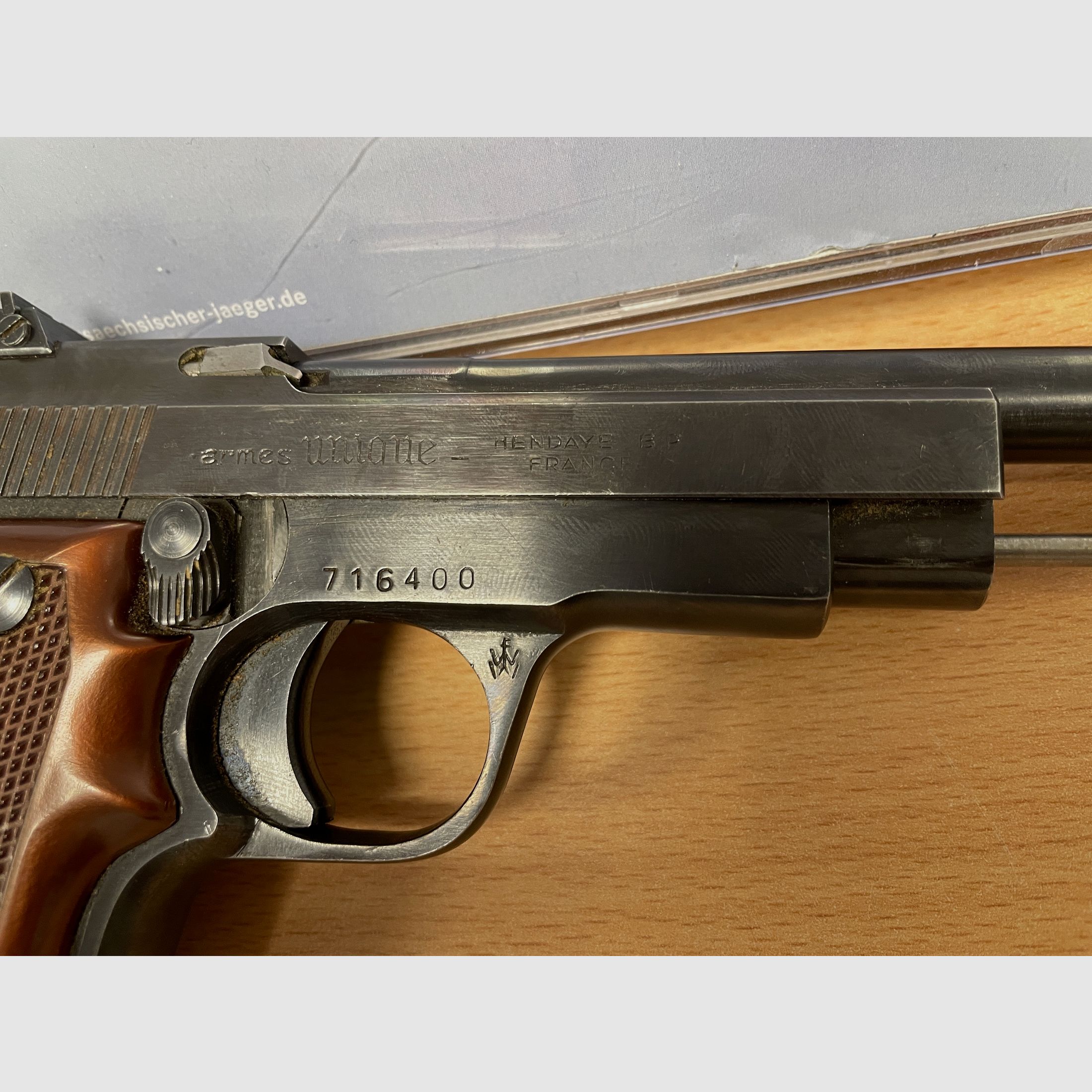 Pistole Unique D.6 Kaliber 22
