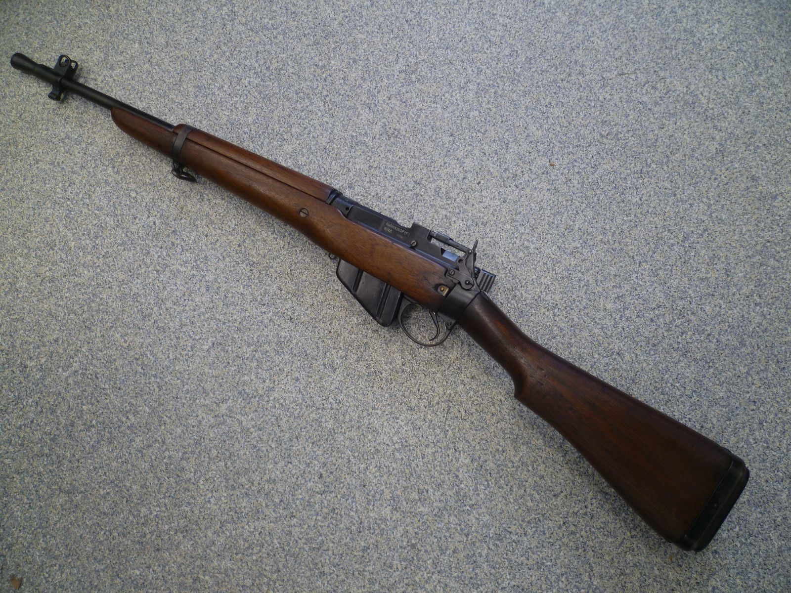 Carabina Jungle Enfield No. 5 MK I - Conversión a cargador único