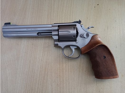 Smith & Wesson te koop 357Mg.
