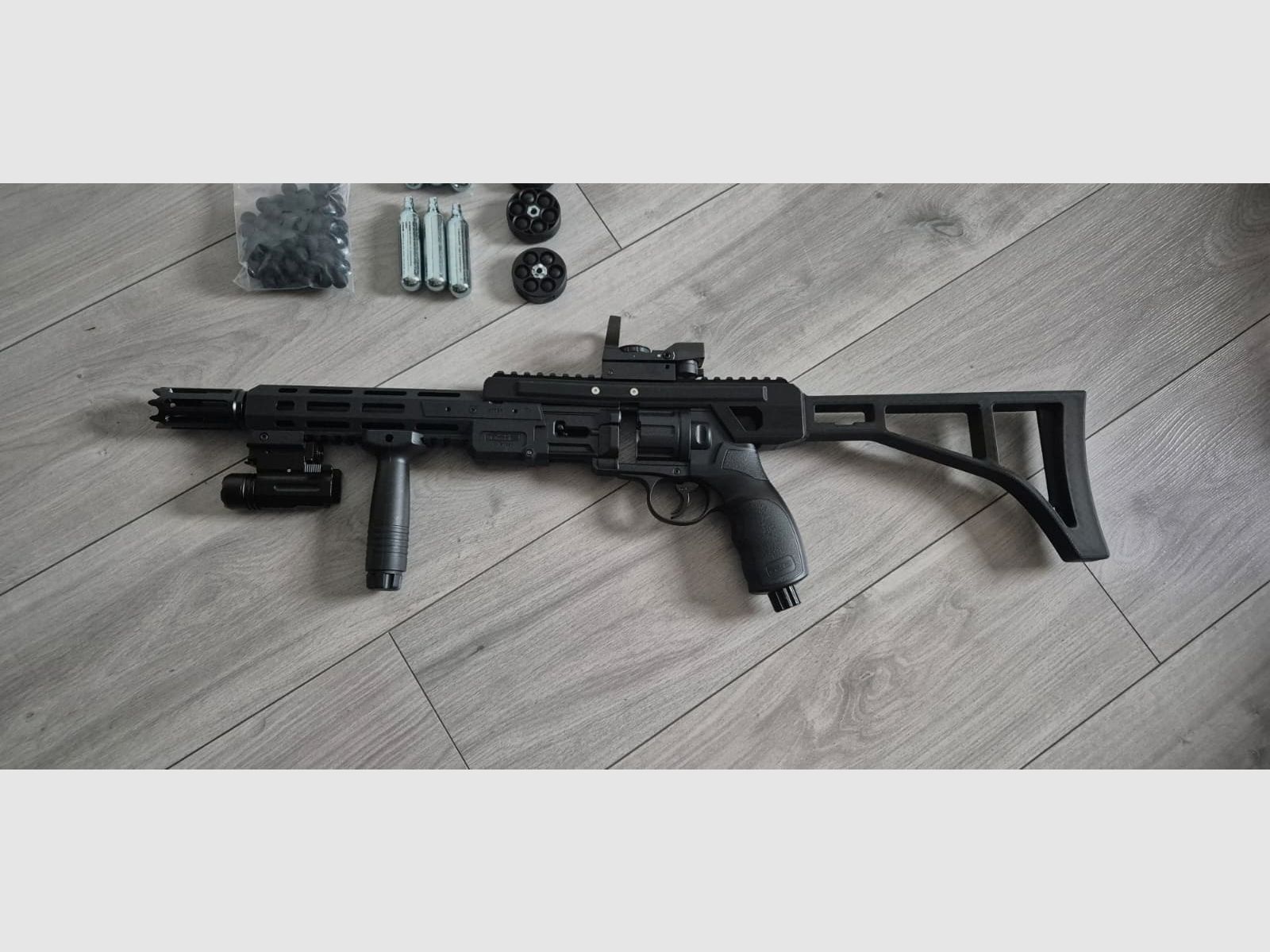 Used Umarex Home Defense T4E Revolver HDR 50 TR cal.50 with accessories