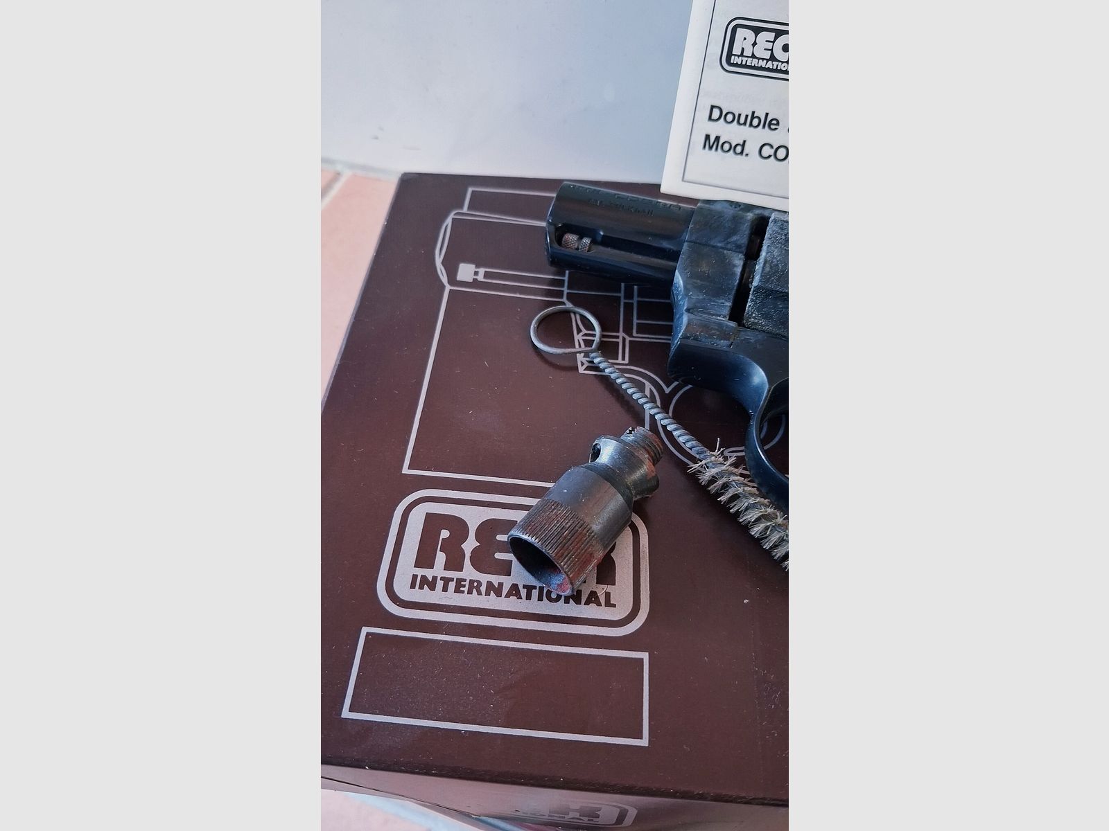 Reck Double Action Revolver Cobra Cal. .380 Knall PTB 216 – Nachlassfund  inkl. Karton, Bürste, Heft und Abschussbecher