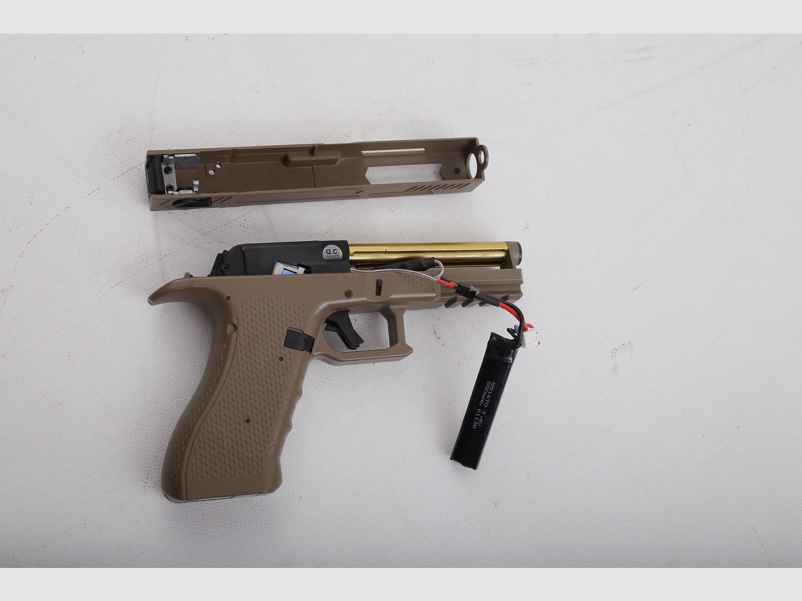Cyma CM.131 Begadi Gen.3 Airsoft Pistole <0,5J AEG + Koffer + 2 Magazine