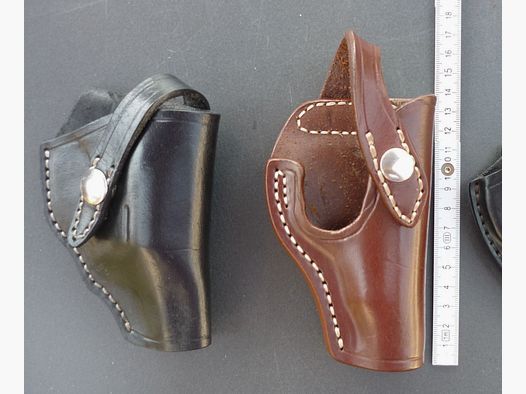 HKDesign Holster  Art. Nr.  002 : Einfachholster mit Sicherheitsriemen   -  für:  PP und kleine Revolver / Gasrevolver-  für Rechtshänder