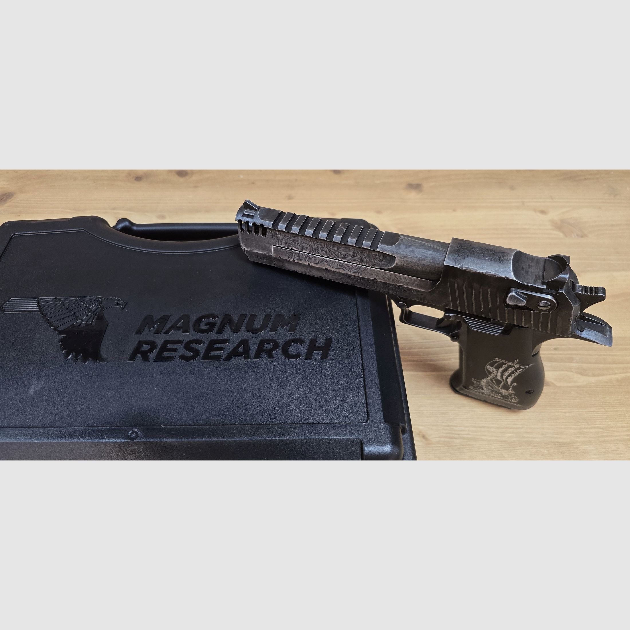 Desert Eagle XIX 6" VIKING 2 Limited Edition .50AE