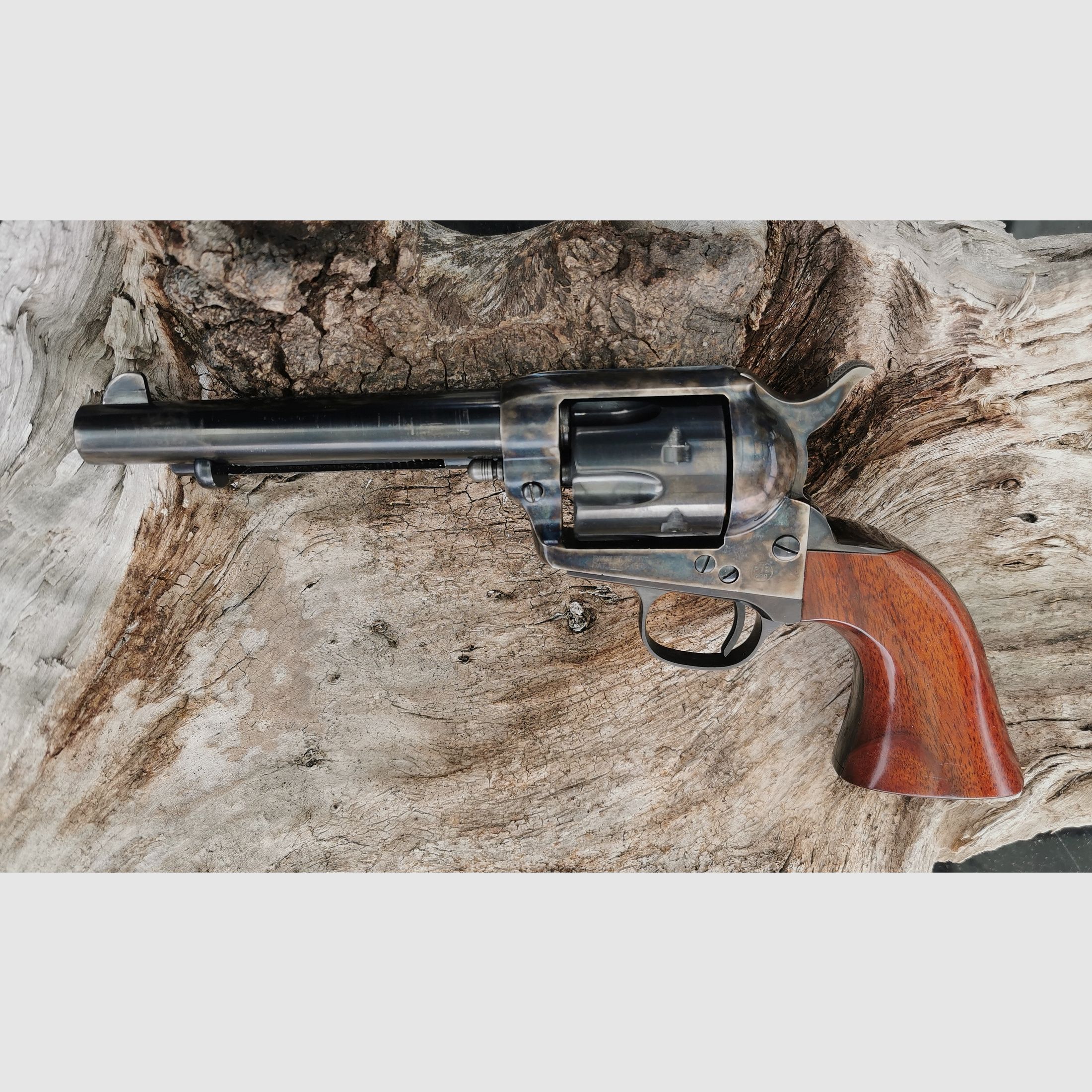 Colt SAA Mod 1873 Pat: 1871-1872 PTB 838 cal. 9 mm R. Knall/Platz Hege Uberti Single Action Army Stahl