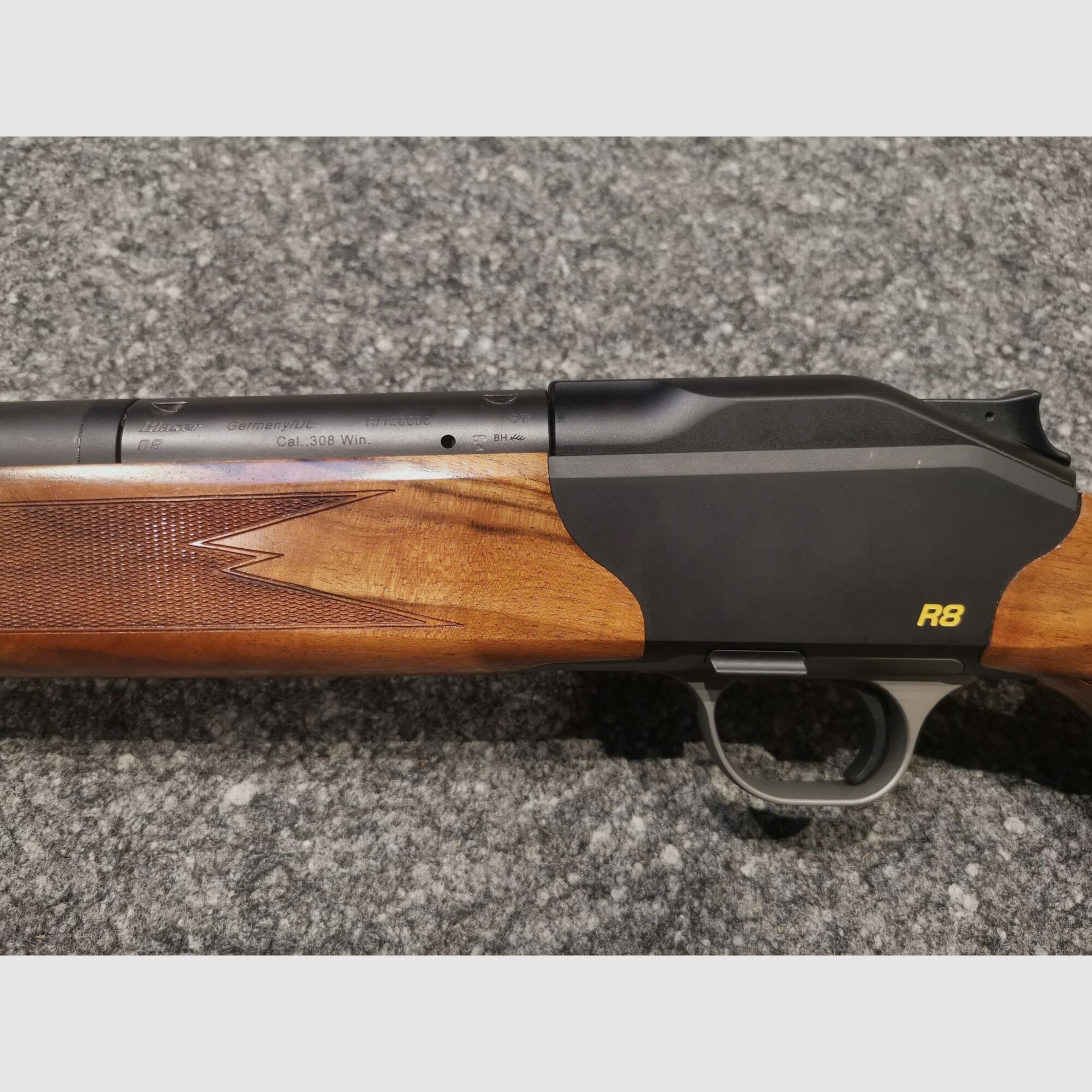 Blaser R8 Silence, Bild 3 von 3