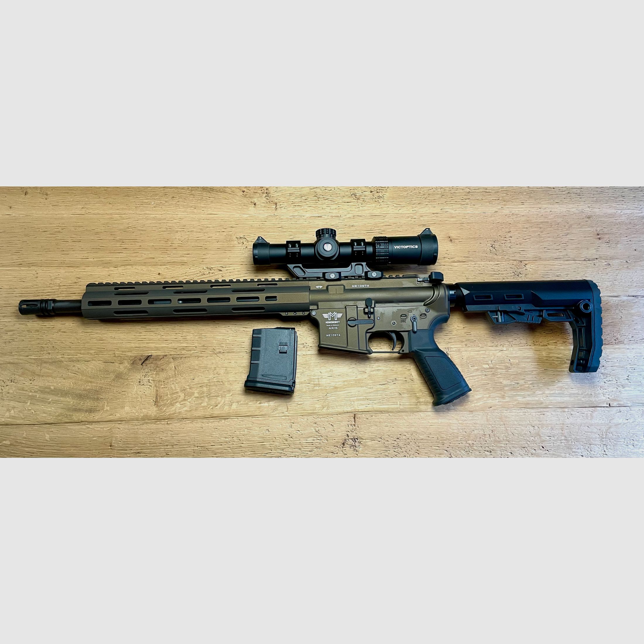 Neu! Messerschmitt AR 15 .223 Rem - 14,5" in Bronze mit ZF 1-6x24 Red Dot Funktion